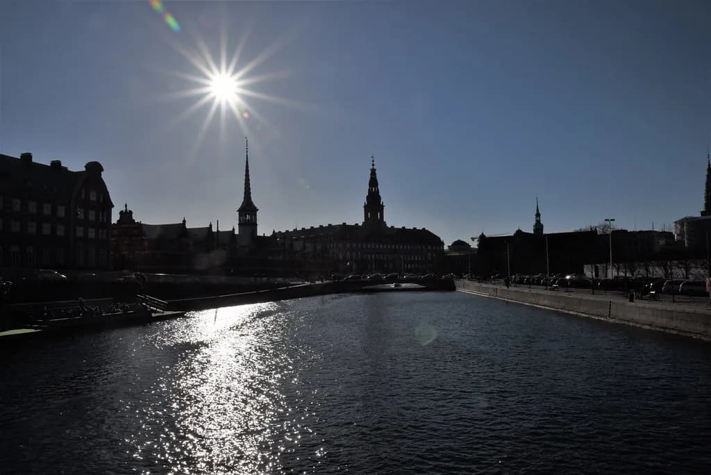 10 Essential Tips for Visiting Copenhagen in April