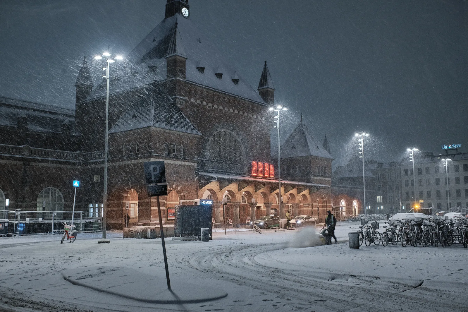 Copenhagen Central Station / København Hovedbanegård, How to Buy and Activate Your Pass, Copenhagen